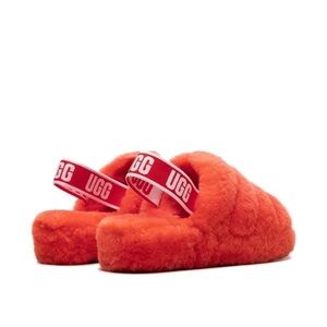 UGG Fluff Yeah "Red Currant" slippers size 5